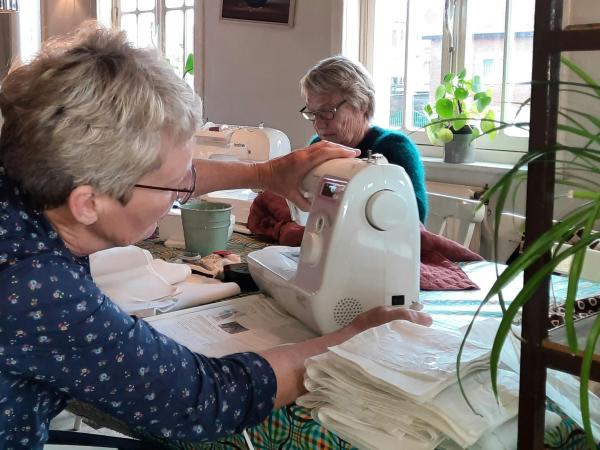 Repair Café: kleding © Brug14