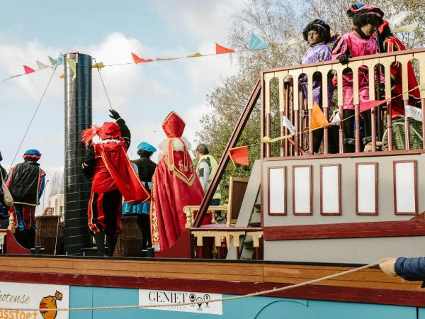 Intrede van Sinterklaas in Schoten © geniet van schoten